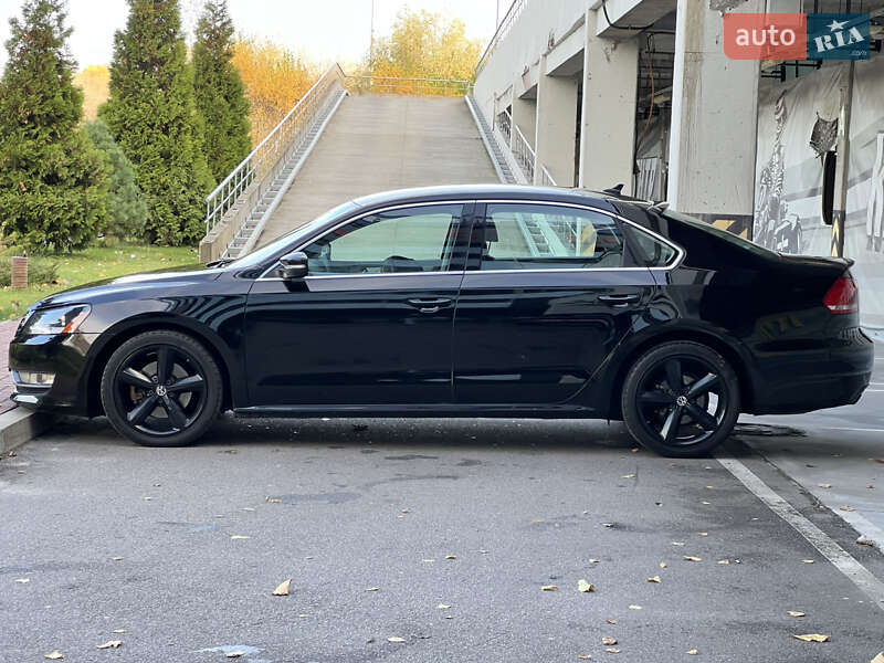 Седан Volkswagen Passat 2013 в Києві
