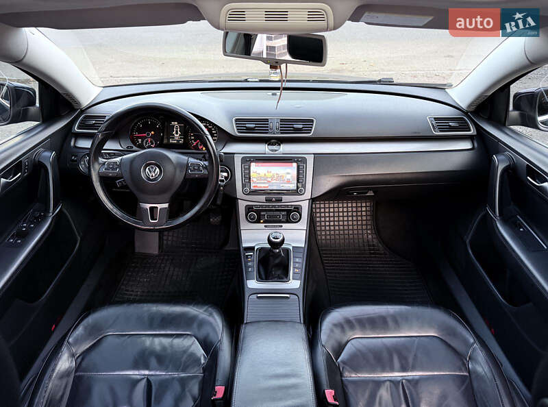 Універсал Volkswagen Passat 2011 в Смілі