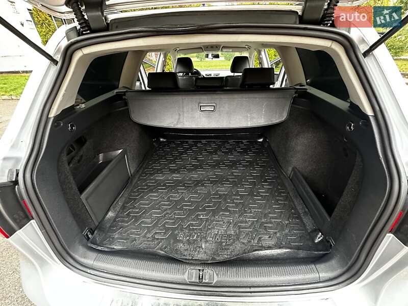 Универсал Volkswagen Passat 2010 в Киеве фото 32 Универсал Volkswagen Passat 2010 в Киеве