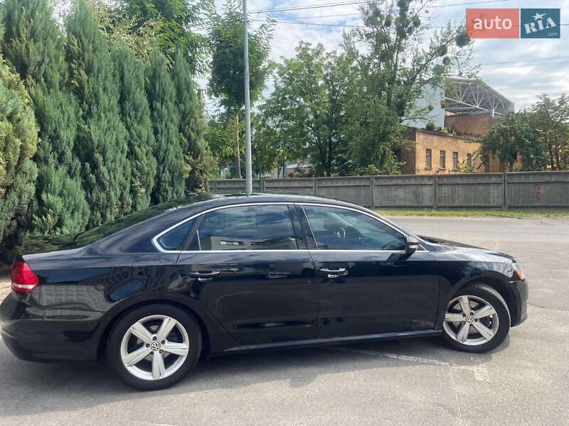 Седан Volkswagen Passat 2013 в Киеве