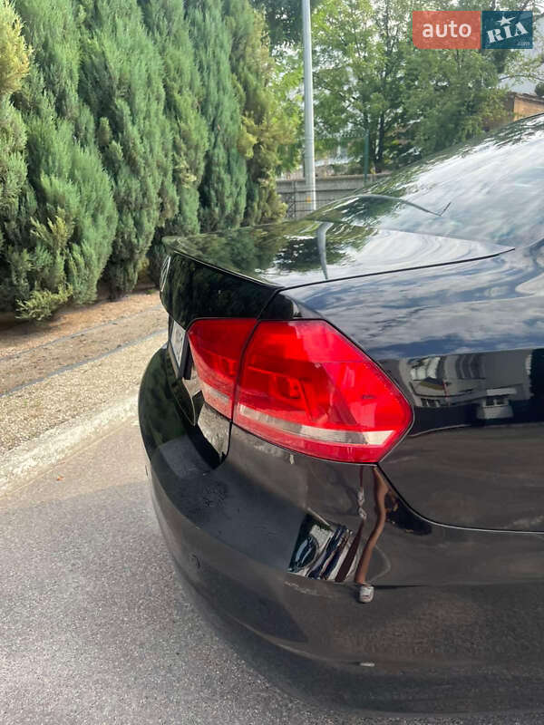 Седан Volkswagen Passat 2013 в Киеве