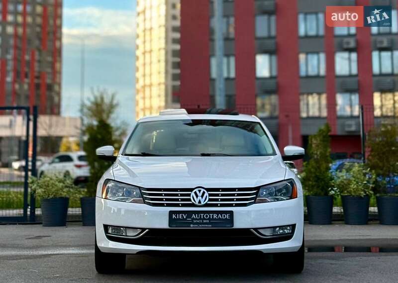 Седан Volkswagen Passat 2012 в Киеве