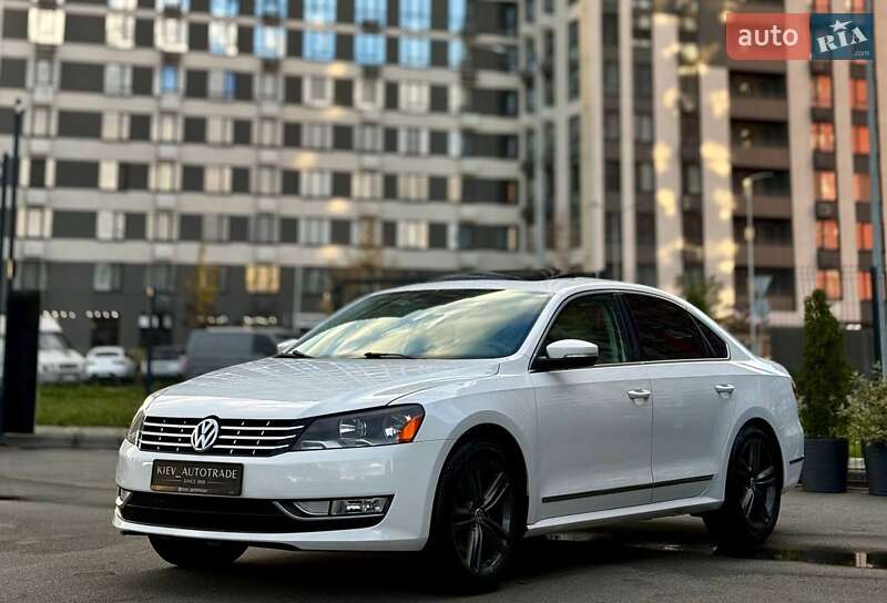 Седан Volkswagen Passat 2012 в Киеве