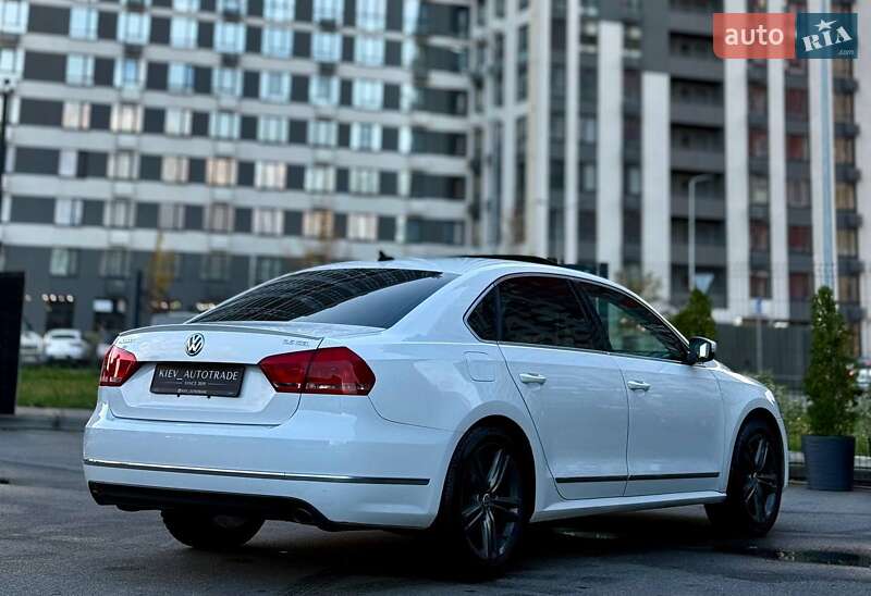 Седан Volkswagen Passat 2012 в Киеве