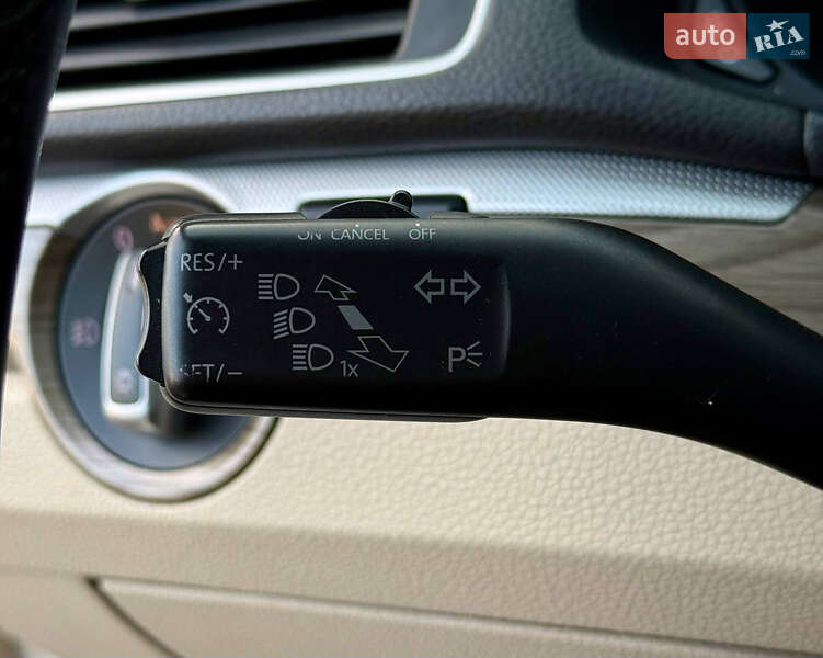 Седан Volkswagen Passat 2012 в Киеве