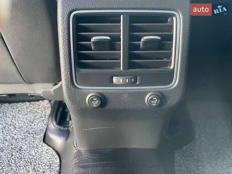 Седан Volkswagen Passat 2014 в Одесі