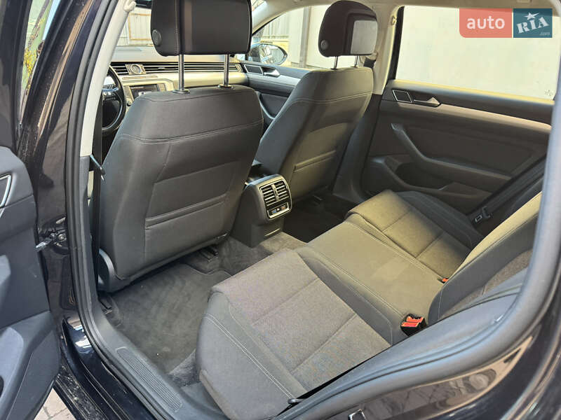 Універсал Volkswagen Passat 2015 в Луцьку