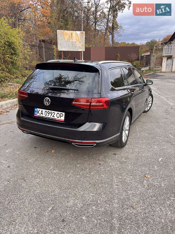 Универсал Volkswagen Passat 2018 в Киеве