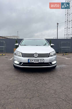 Седан Volkswagen Passat 2012 в Коростене