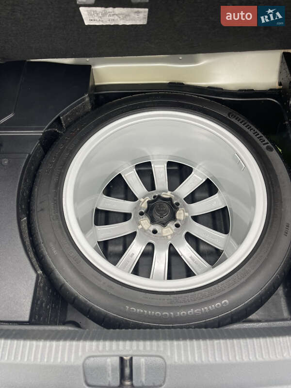 Седан Volkswagen Passat 2012 в Коростене