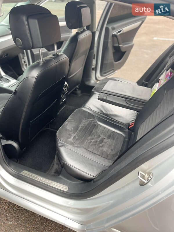 Седан Volkswagen Passat 2012 в Коростене