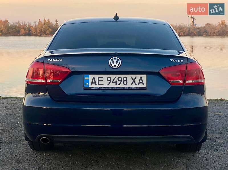 Седан Volkswagen Passat 2012 в Днепре