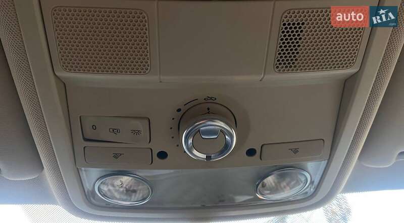 Седан Volkswagen Passat 2012 в Днепре