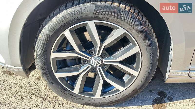Универсал Volkswagen Passat 2016 в Львове фото 16 Универсал Volkswagen Passat 2016 в Львове