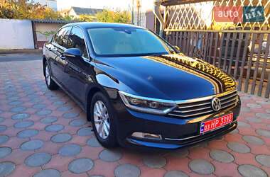 Седан Volkswagen Passat 2016 в Виннице