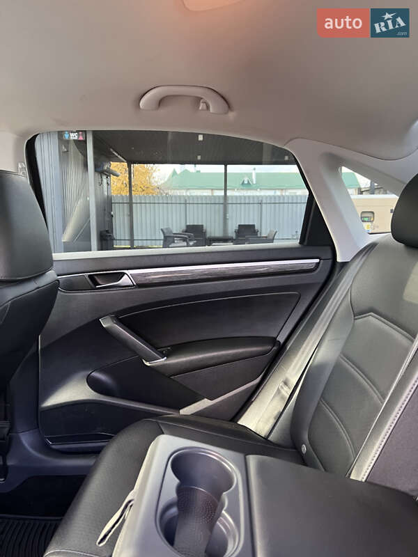 Седан Volkswagen Passat 2018 в Лубнах