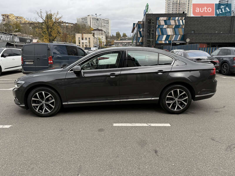 Седан Volkswagen Passat 2018 в Киеве фото 10 Седан Volkswagen Passat 2018 в Киеве