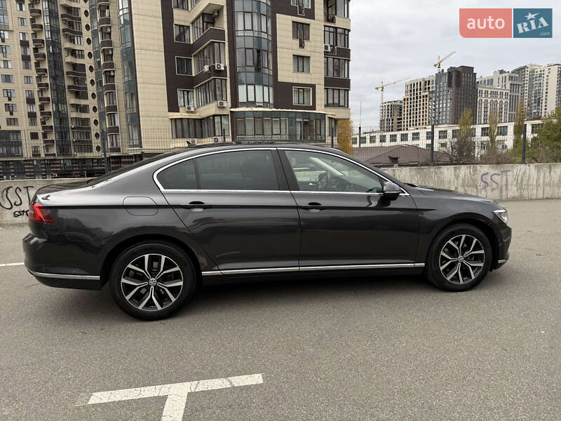 Седан Volkswagen Passat 2018 в Киеве фото 14 Седан Volkswagen Passat 2018 в Киеве