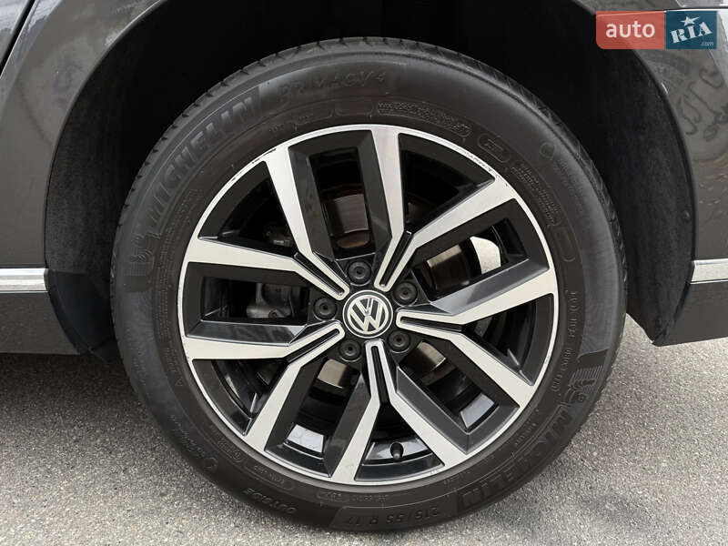 Седан Volkswagen Passat 2018 в Киеве фото 28 Седан Volkswagen Passat 2018 в Киеве