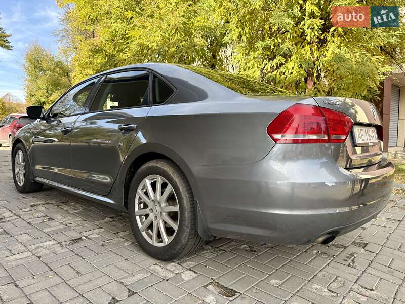 Седан Volkswagen Passat 2014 в Дніпрі