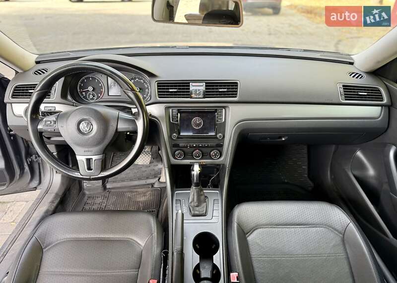 Седан Volkswagen Passat 2014 в Дніпрі