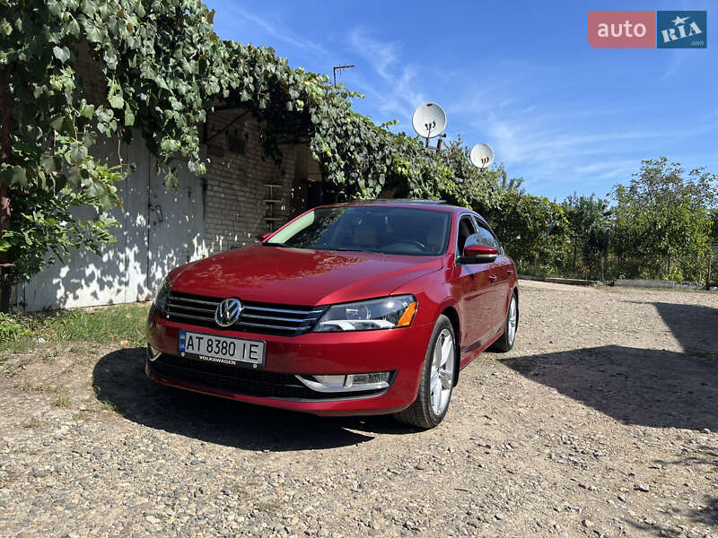 Седан Volkswagen Passat 2015 в Калуше