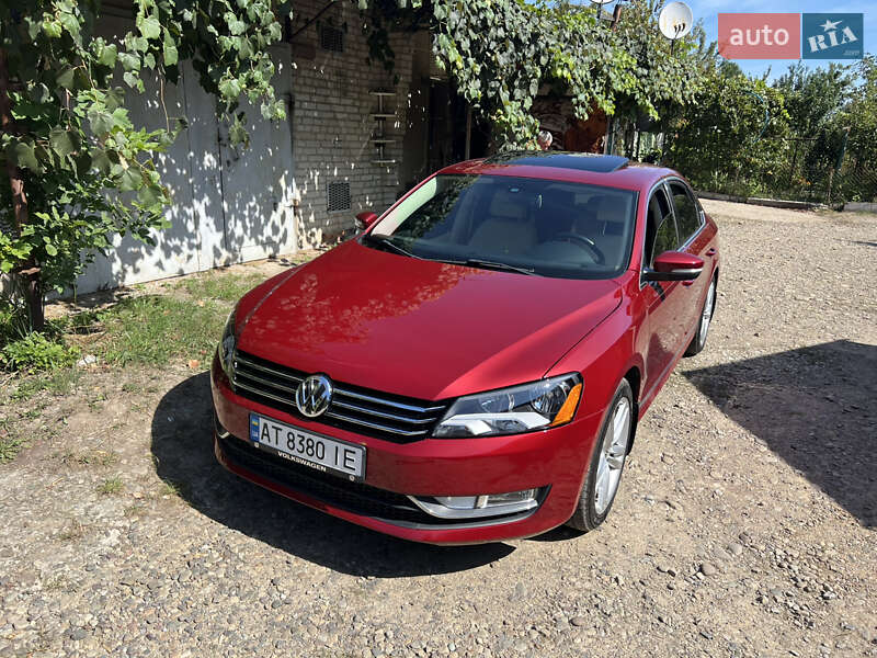 Седан Volkswagen Passat 2015 в Калуше