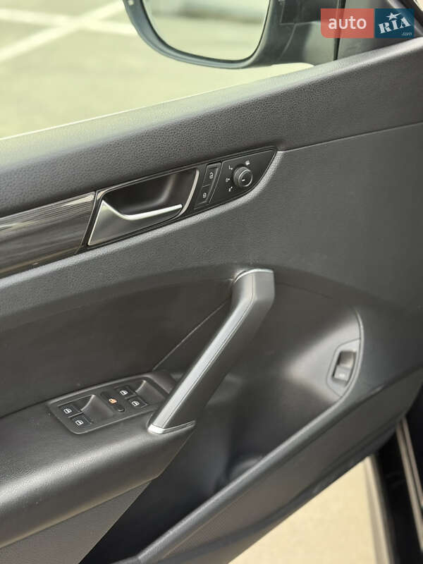 Седан Volkswagen Passat 2019 в Києві фото 28 Седан Volkswagen Passat 2019 в Києві
