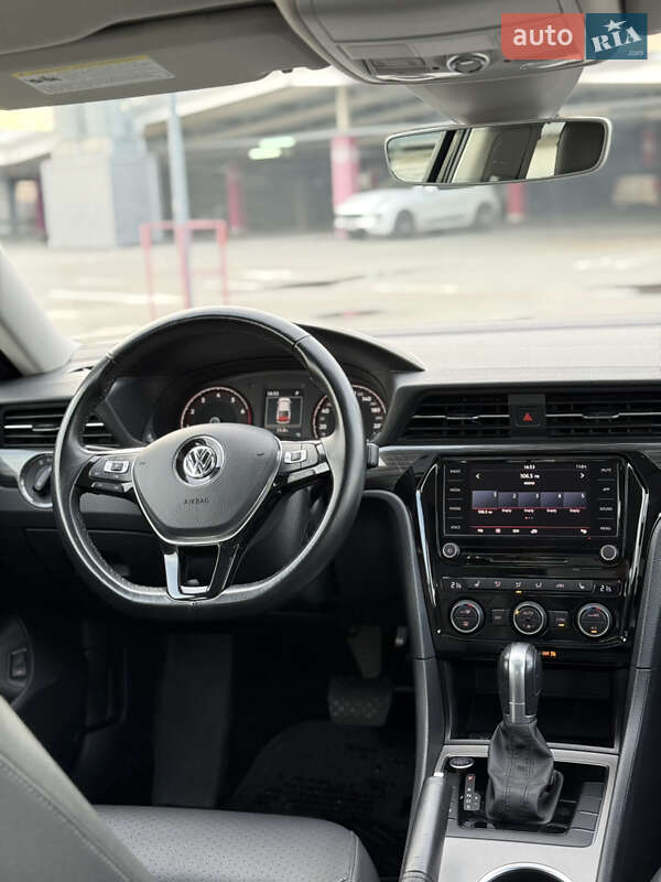 Седан Volkswagen Passat 2019 в Києві фото 40 Седан Volkswagen Passat 2019 в Києві