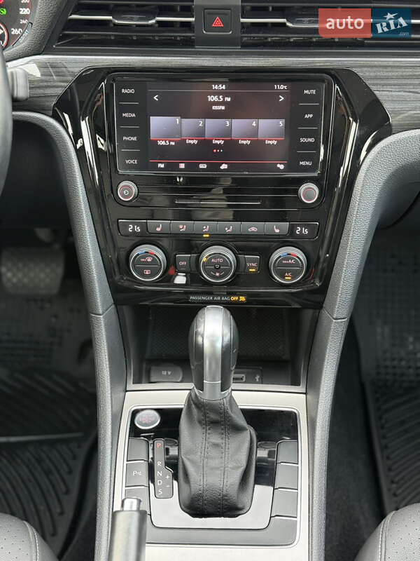 Седан Volkswagen Passat 2019 в Києві фото 44 Седан Volkswagen Passat 2019 в Києві