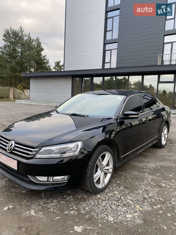 Седан Volkswagen Passat 2014 в Сарнах