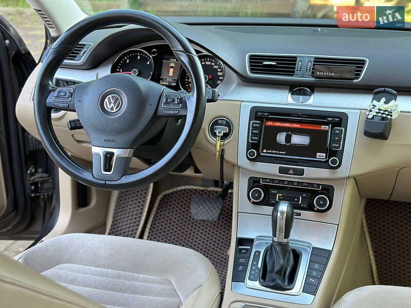 Универсал Volkswagen Passat 2011 в Львове фото 24 Универсал Volkswagen Passat 2011 в Львове