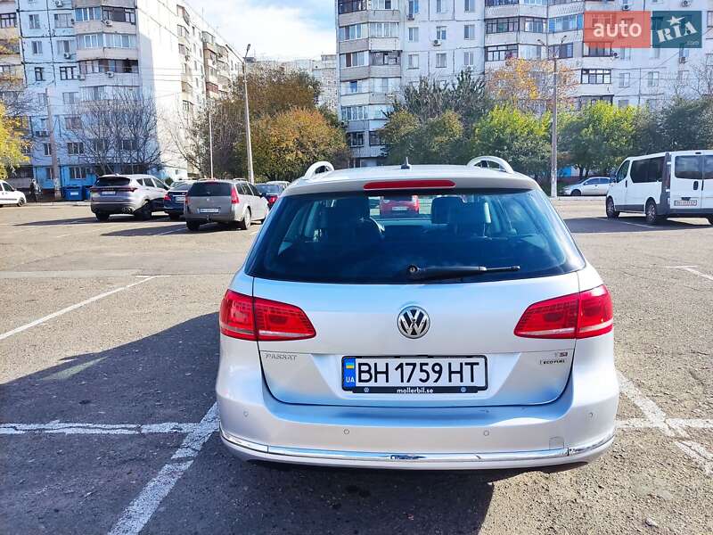Универсал Volkswagen Passat 2012 в Одессе