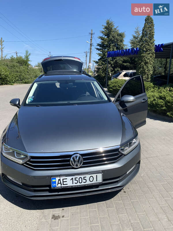 Универсал Volkswagen Passat 2016 в Павлограде фото 3 Универсал Volkswagen Passat 2016 в Павлограде