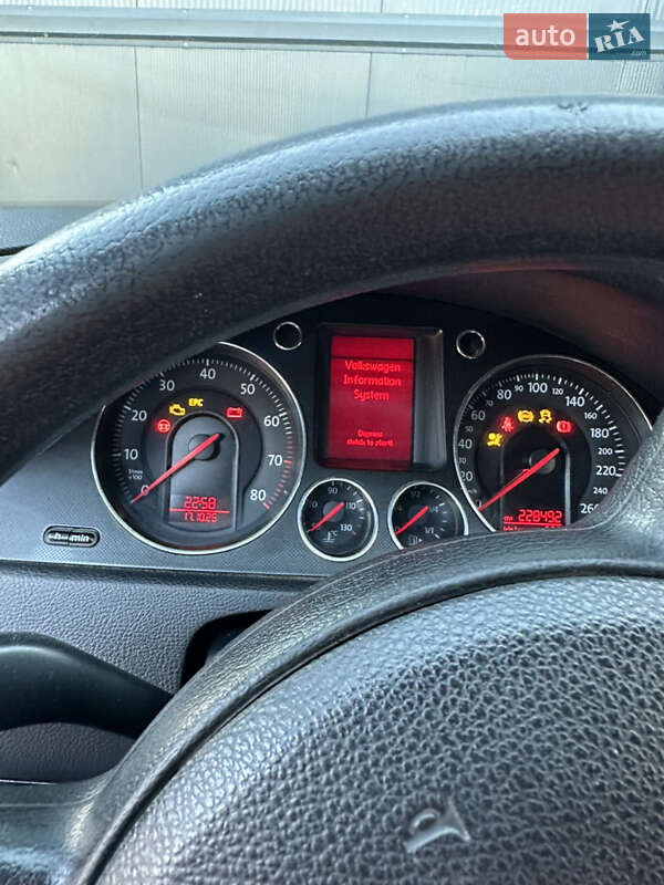 Универсал Volkswagen Passat 2006 в Ужгороде