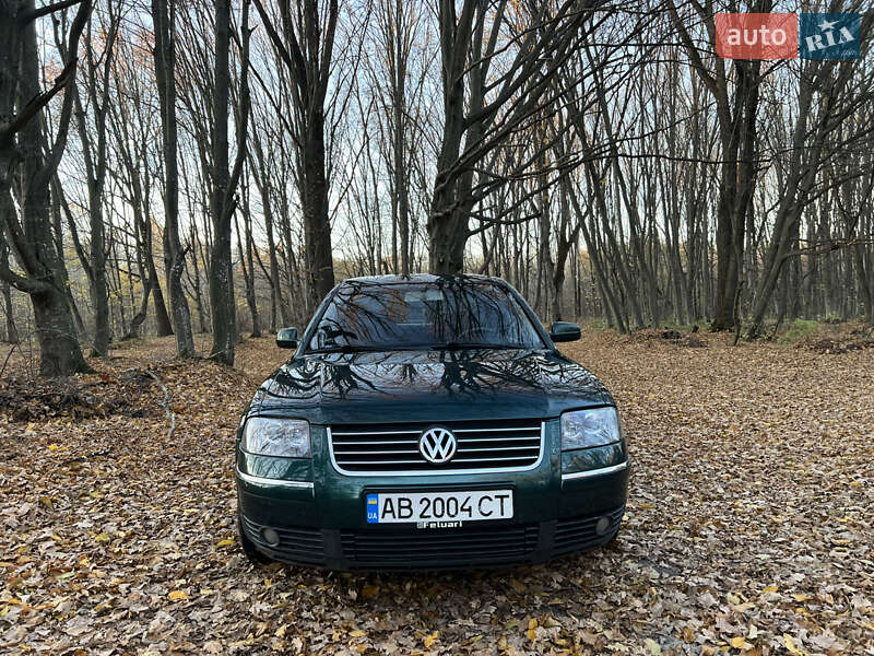 Седан Volkswagen Passat 2002 в Хмельнике