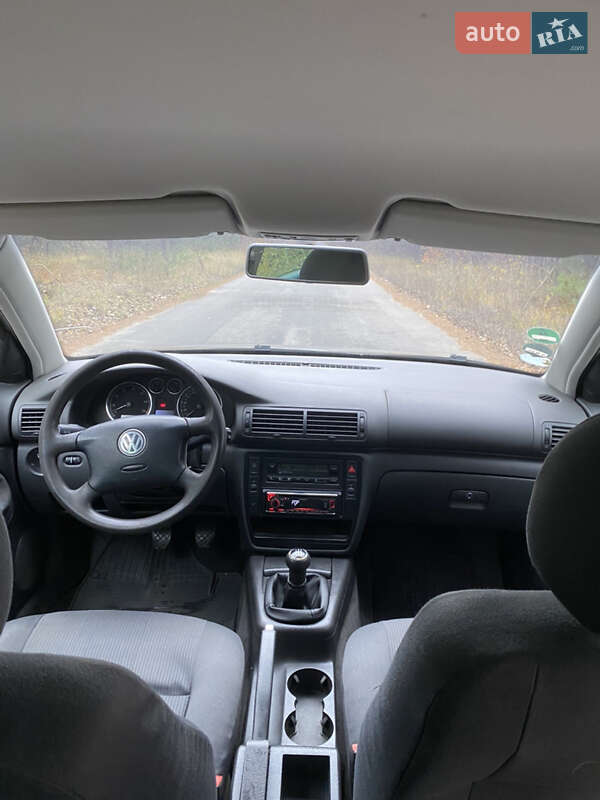 Универсал Volkswagen Passat 2003 в Киеве