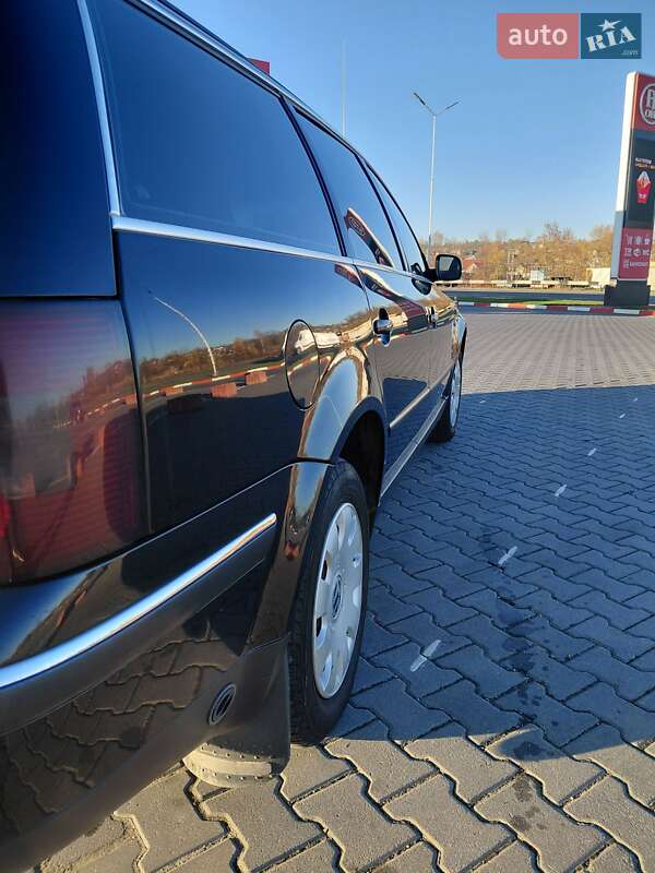 Универсал Volkswagen Passat 2001 в Черновцах