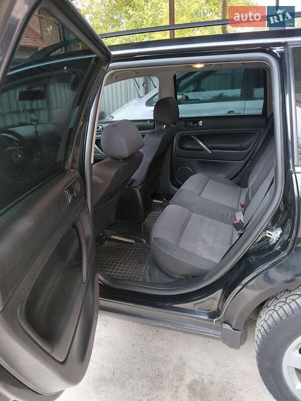 Универсал Volkswagen Passat 2001 в Черновцах