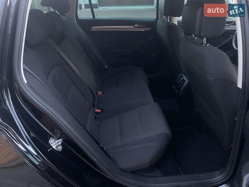 Універсал Volkswagen Passat 2019 в Стрию фото 15 Універсал Volkswagen Passat 2019 в Стрию