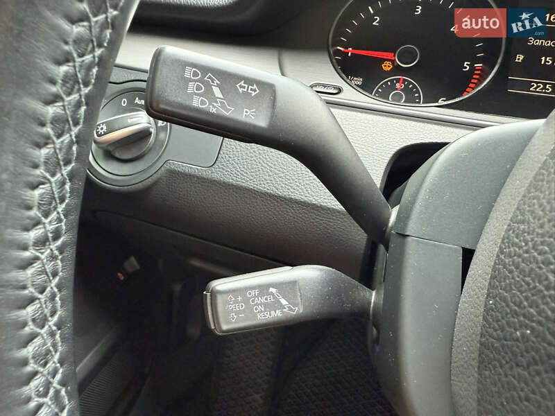Универсал Volkswagen Passat 2014 в Киеве фото 33 Универсал Volkswagen Passat 2014 в Киеве