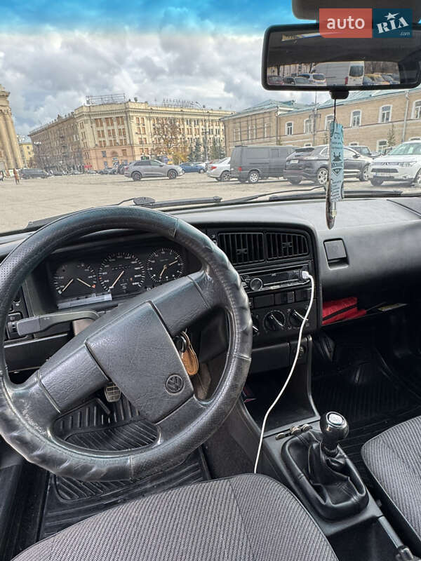 Універсал Volkswagen Passat 1990 в Харкові