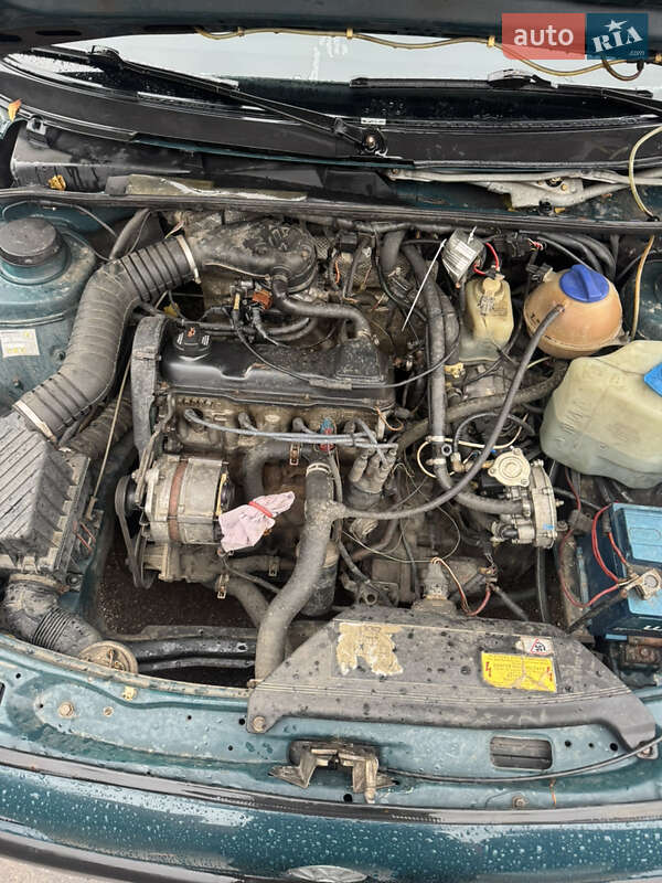 Універсал Volkswagen Passat 1990 в Харкові