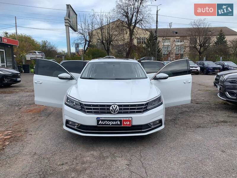 Седан Volkswagen Passat 2018 в Виннице