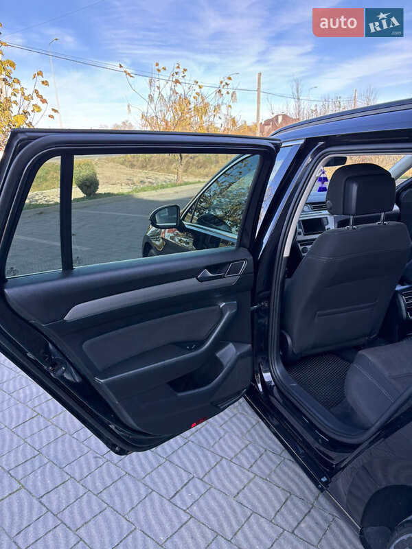 Универсал Volkswagen Passat 2015 в Львове фото 13 Универсал Volkswagen Passat 2015 в Львове