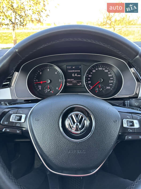 Универсал Volkswagen Passat 2015 в Львове фото 27 Универсал Volkswagen Passat 2015 в Львове