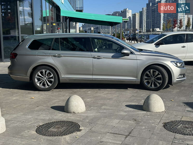 Універсал Volkswagen Passat 2016 в Києві