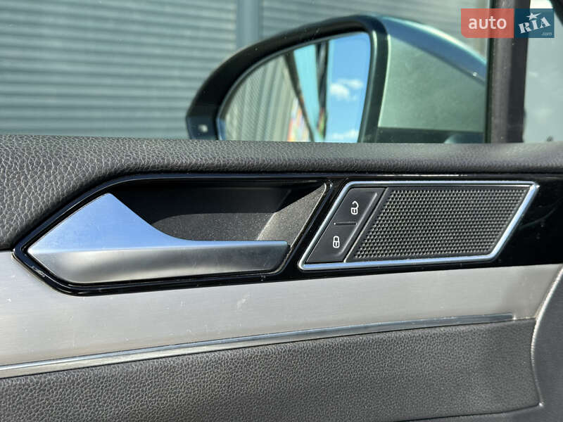 Універсал Volkswagen Passat 2016 в Києві