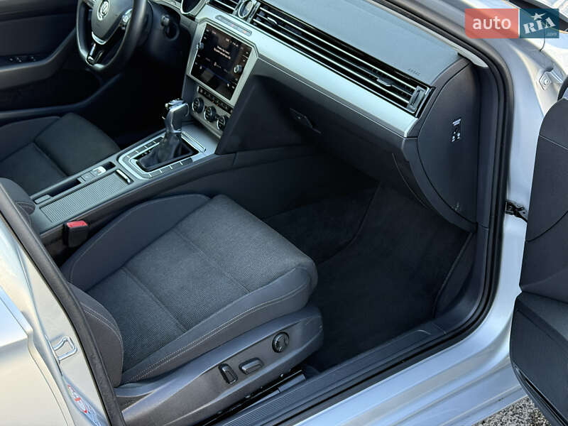 Универсал Volkswagen Passat 2018 в Дубно