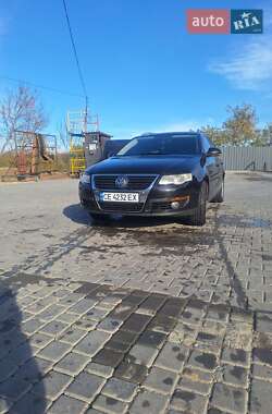 Універсал Volkswagen Passat 2005 в Чернівцях